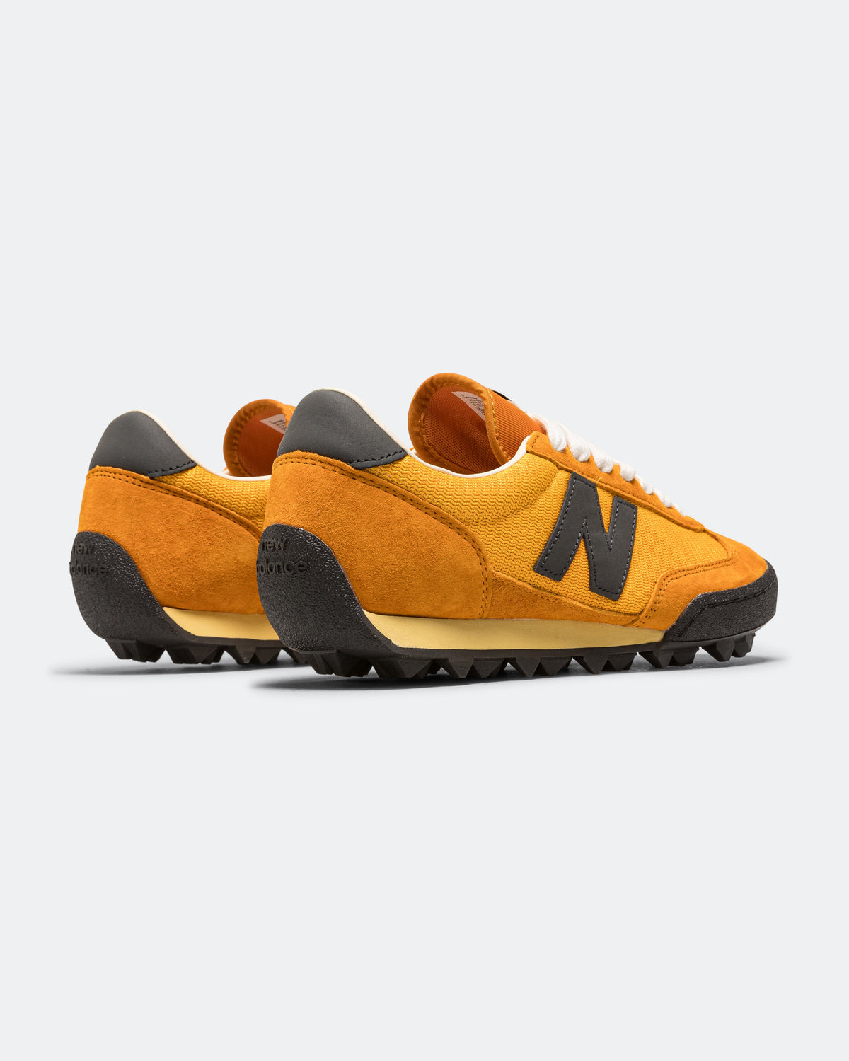 Unisex Suede Lifestyle Sneakers - Yellow - UGTR6ZD