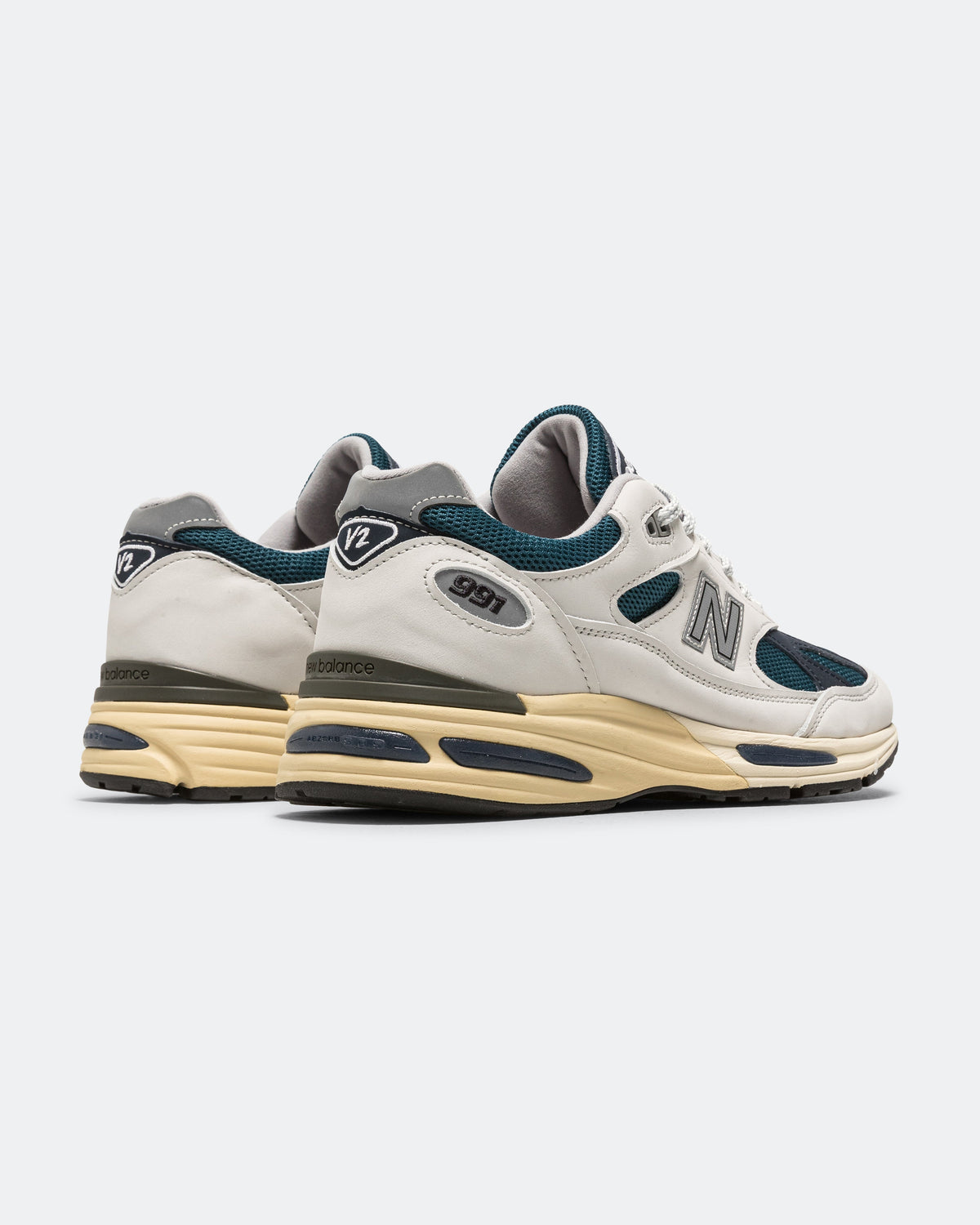 Unisex 991v2 Suede & Mesh Lifestyle Sneakers - White - U991TO2