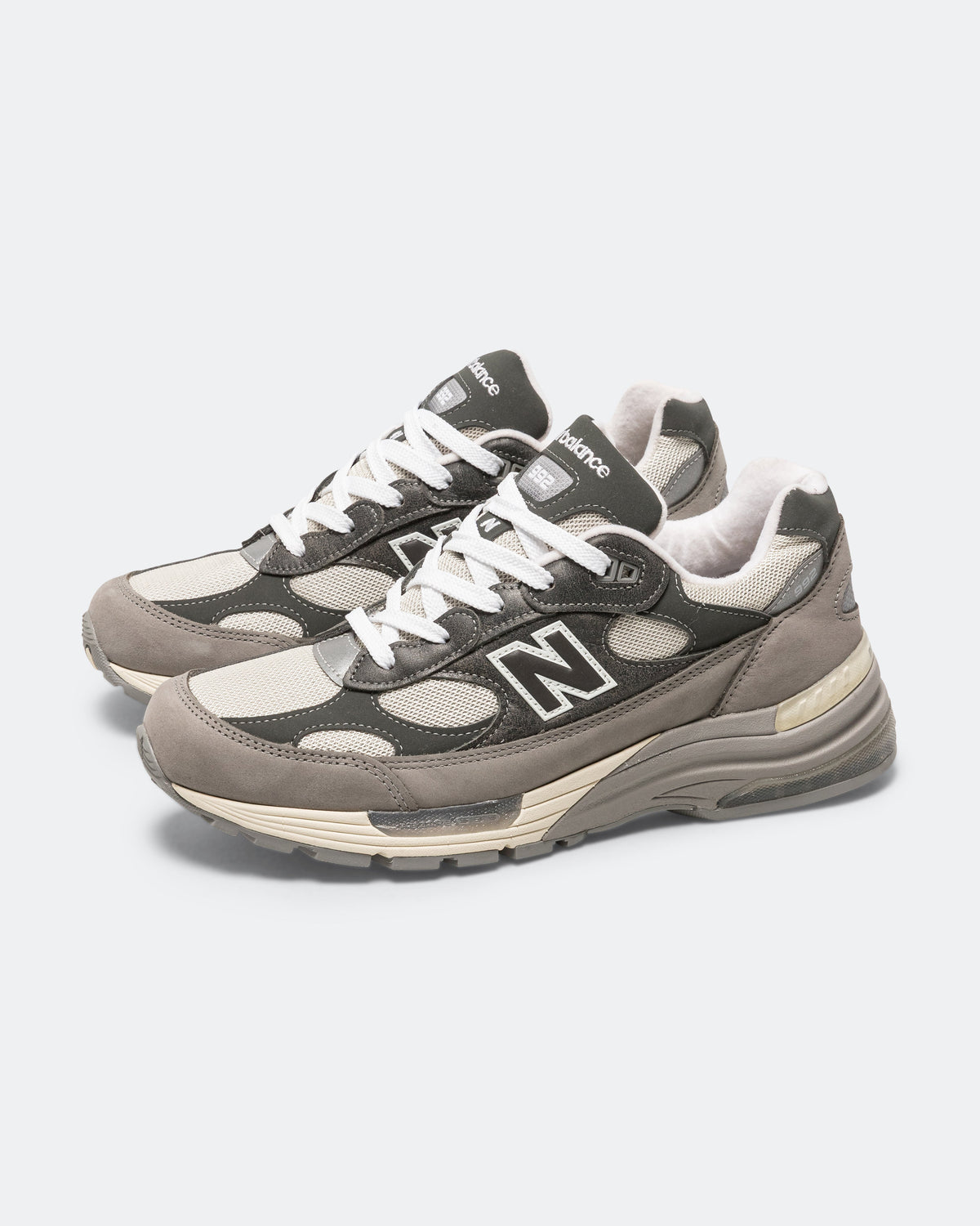 Unisex 992 Suede & Mesh Lifestyle Sneakers - Grey - U9927WX