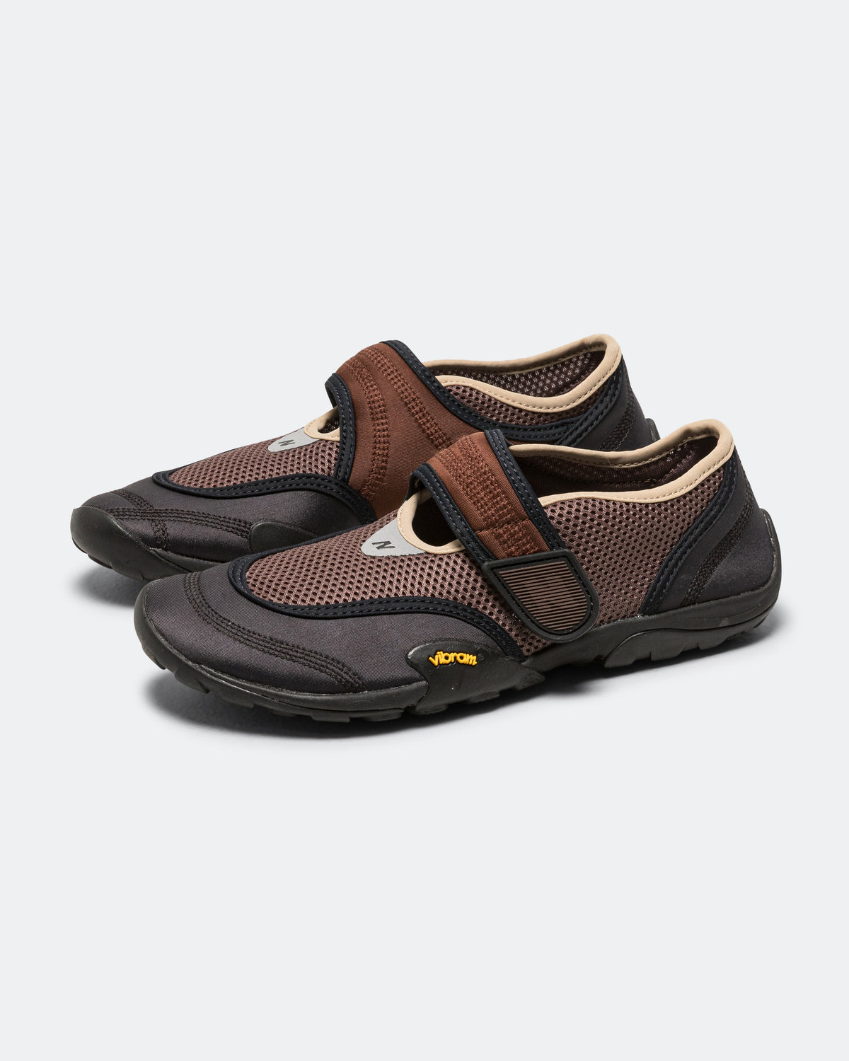 Men's Mesh Lifestyle Sneakers - Brown - MT24YJ