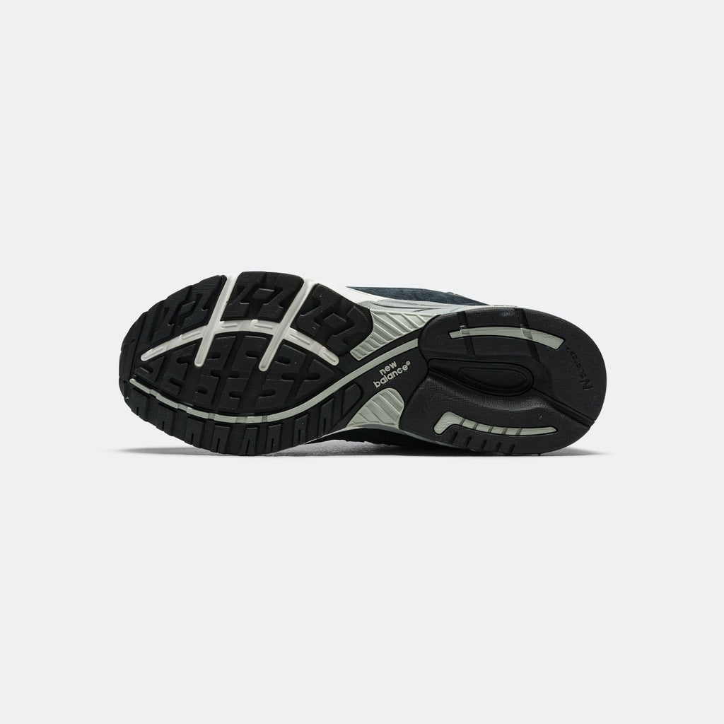 Unisex 993 Suede & Mesh Lifestyle Sneakers - Navy - MR993NV