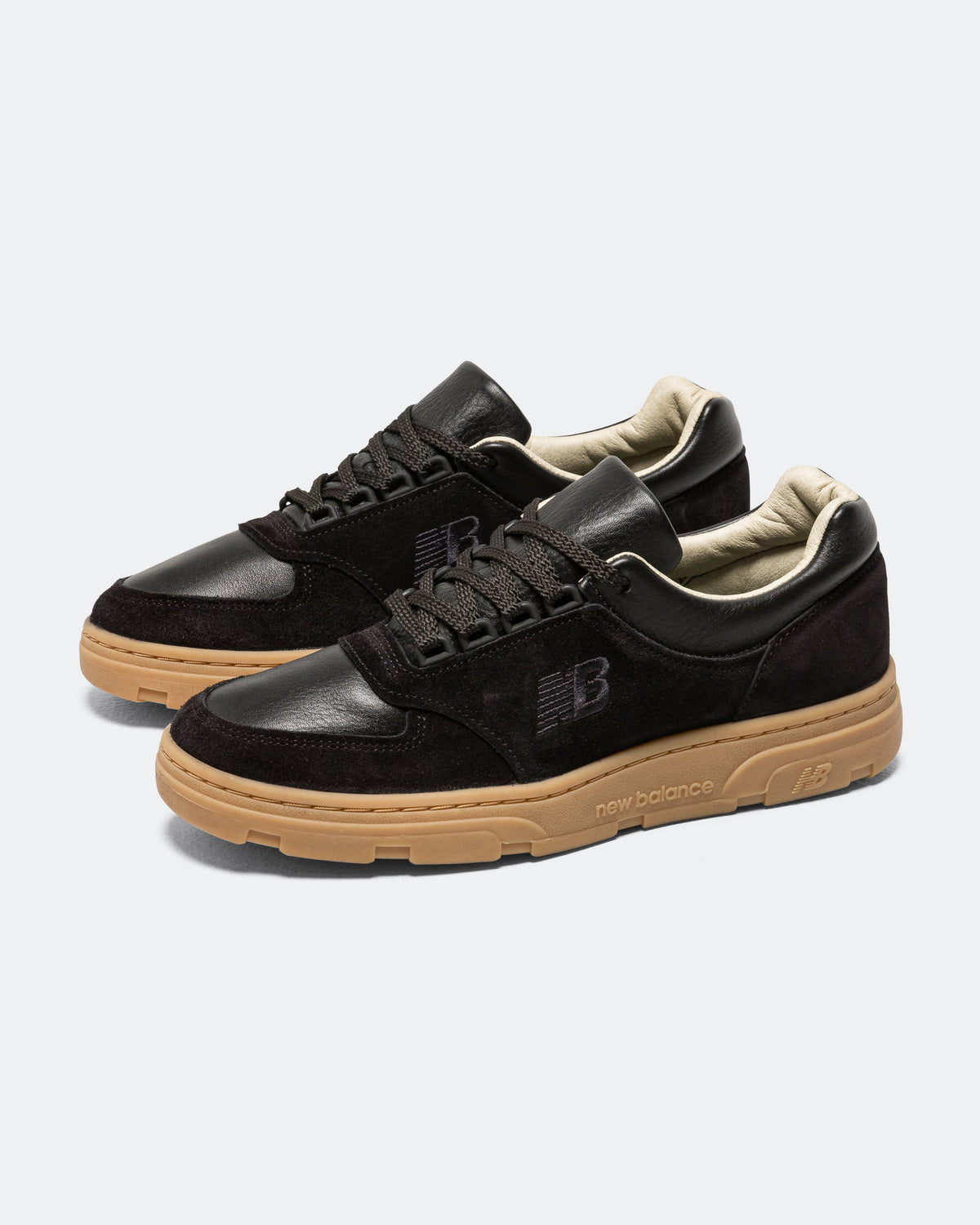 Unisex Suede Lifestyle Sneakers - Black - UADWKKB
