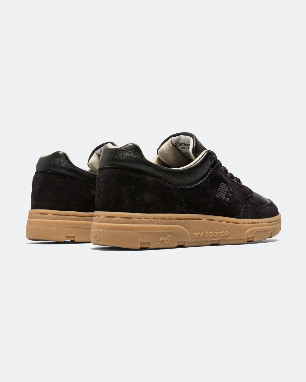Unisex Suede Lifestyle Sneakers - Black - UADWKKB