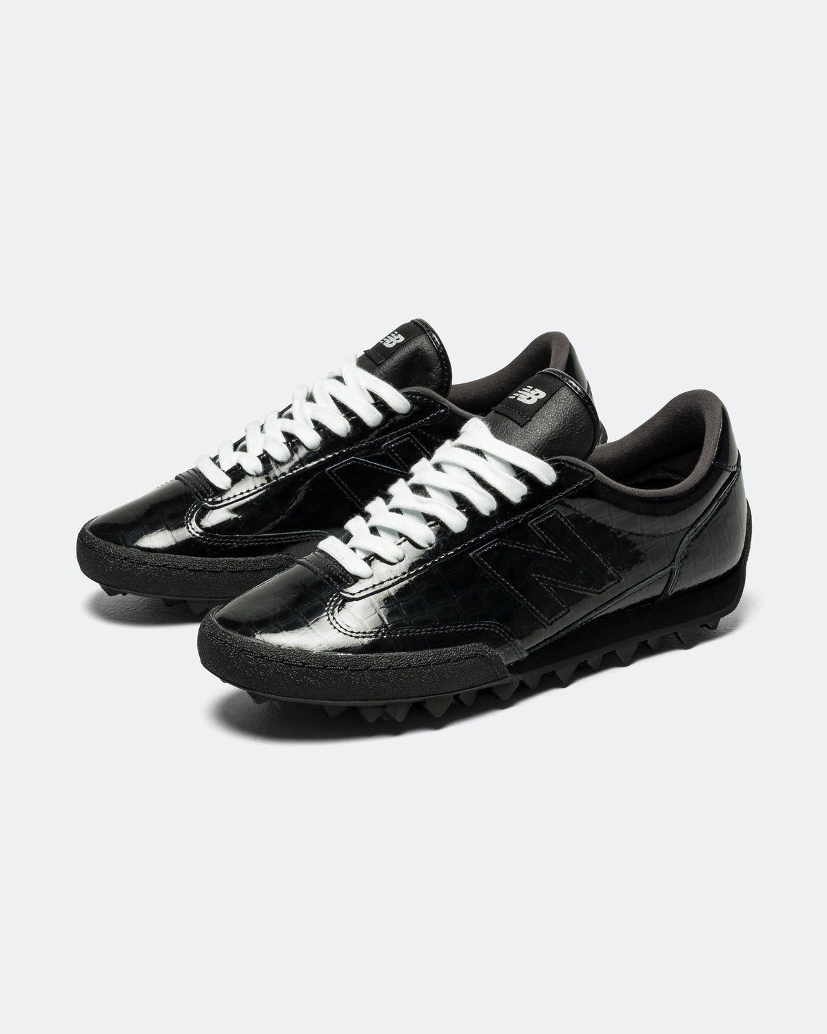 Unisex Leather Lifestyle Sneakers - Black - UGTR2SV