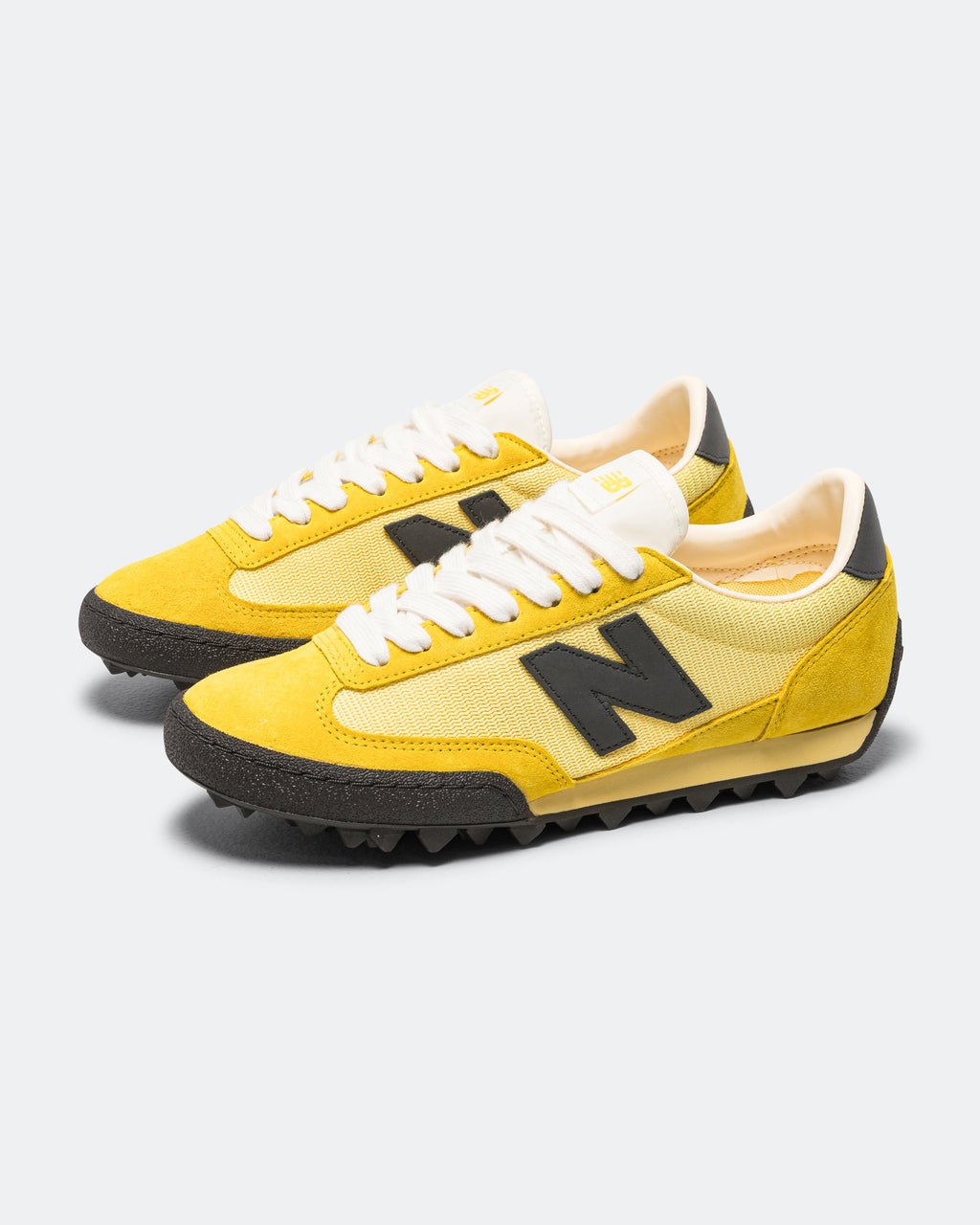 Unisex Suede & Mesh Lifestyle Sneakers - Yellow - UGTR9SR